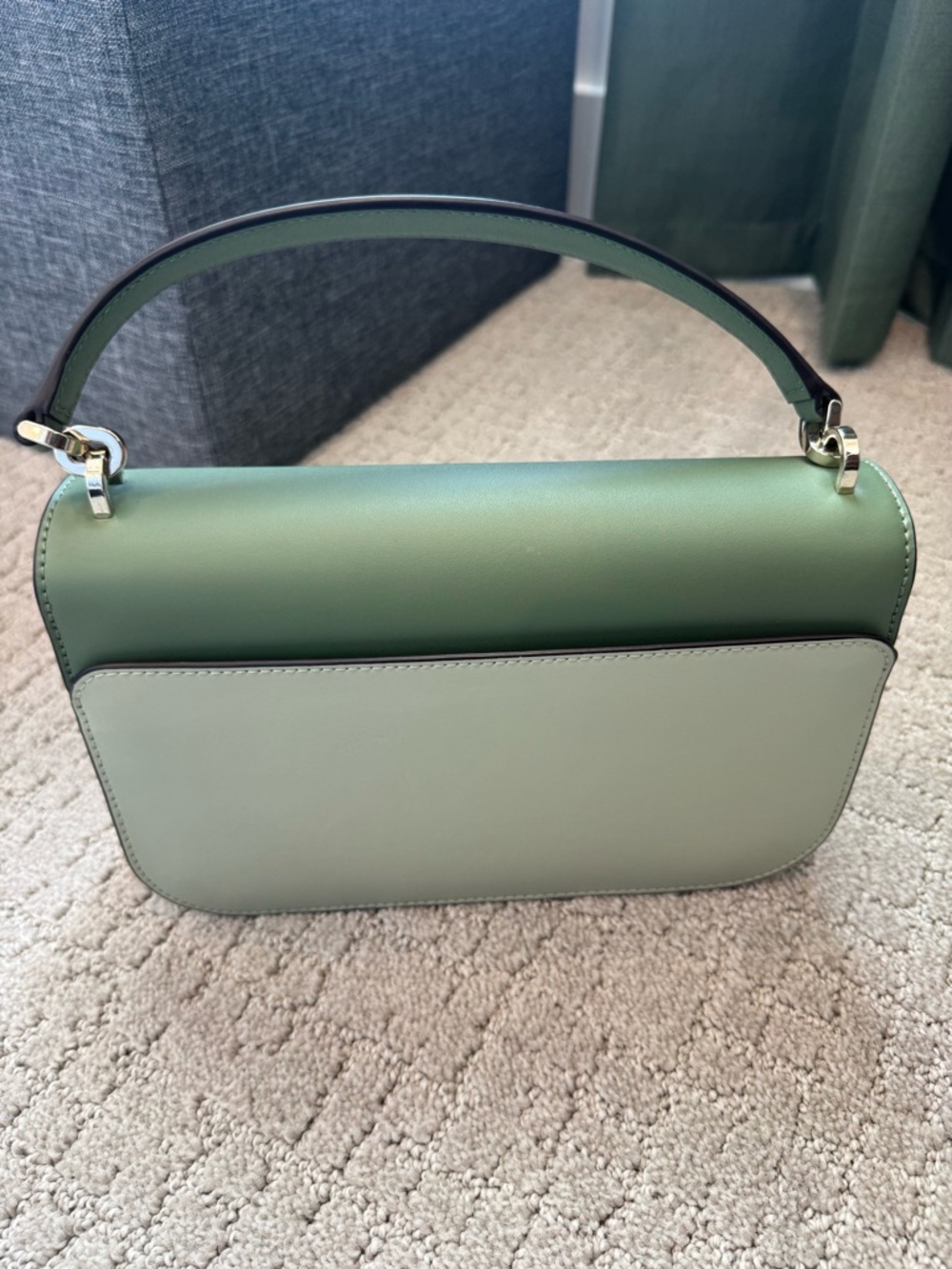 Kate Spade Two-Tone Green Leather Crossbody Bag with Detachable Straps - Picture 4 of 7